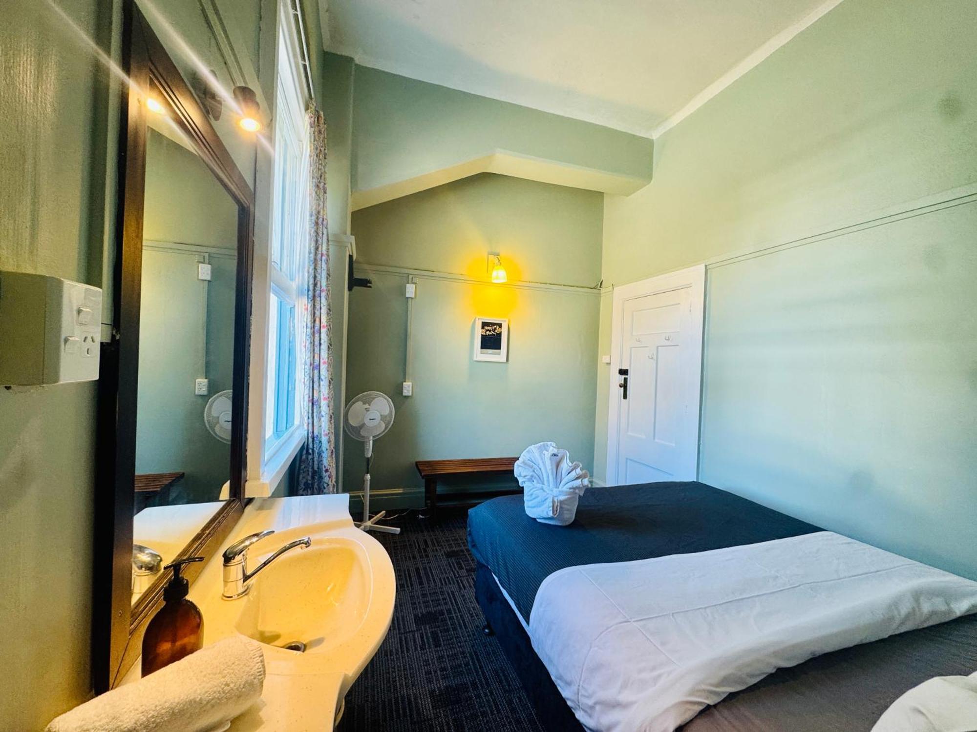 Crashpalace Backpackers Napier Dış mekan fotoğraf